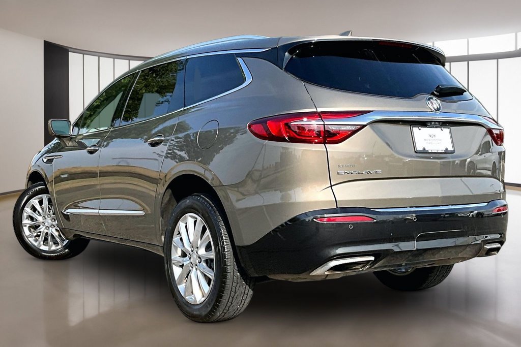 Used 2020 Buick Enclave Premium w/ Surround and Sites Package FWD image 12