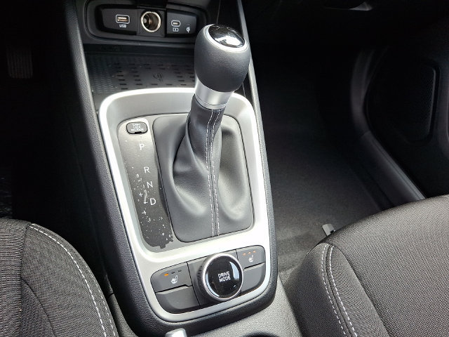 New 2026 Hyundai Venue SEL FWD image 17