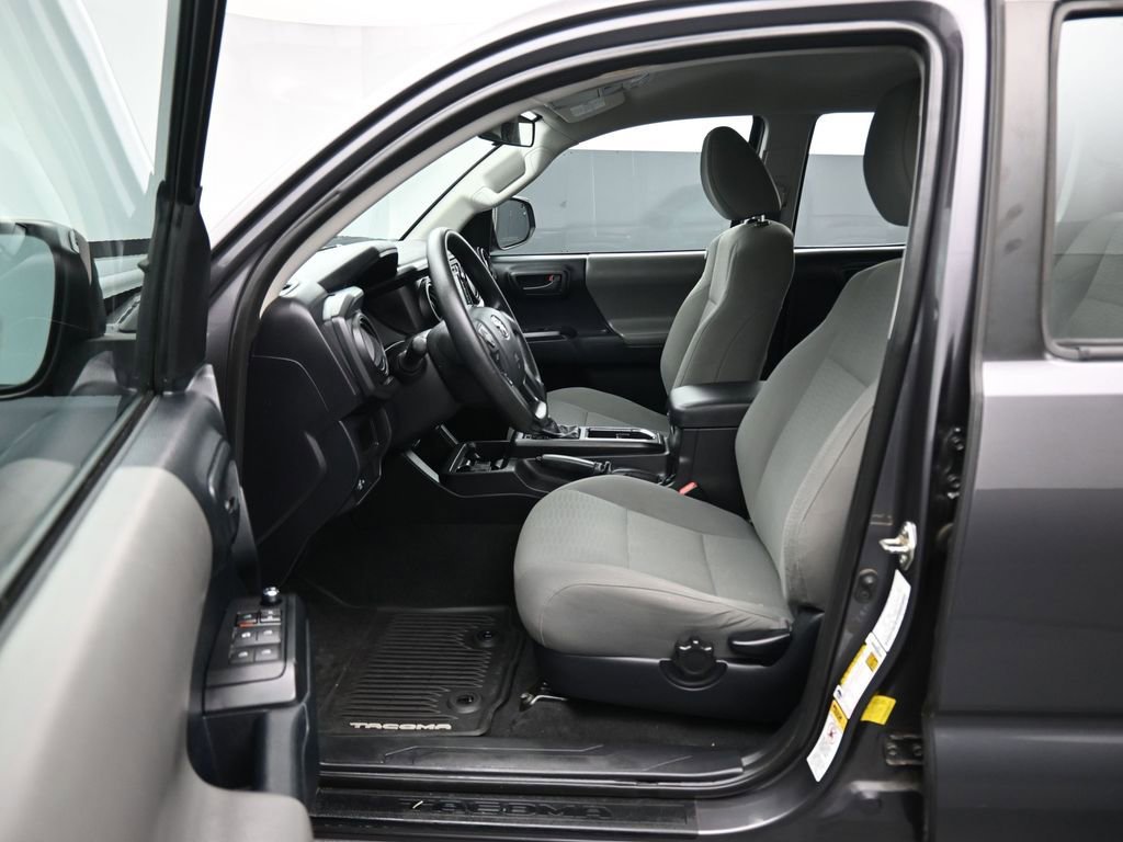 Used 2016 Toyota Tacoma SR w/ SR Convenience Package image 11