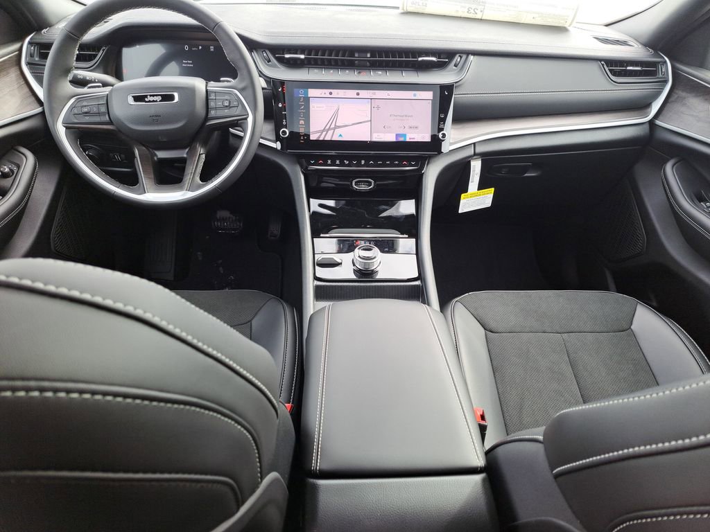 New 2026 Jeep Grand Cherokee L 4WD image 12