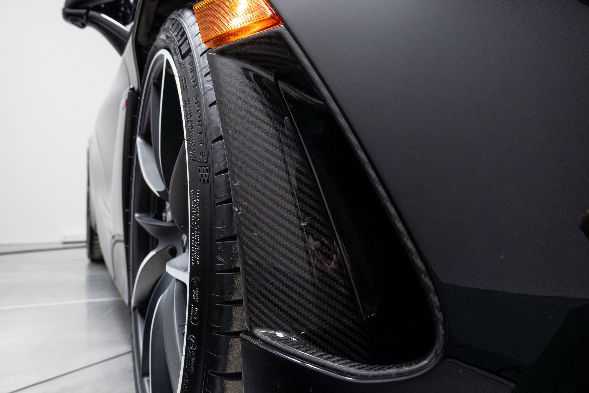 Used 2019 McLaren 720S Luxury RWD image 41