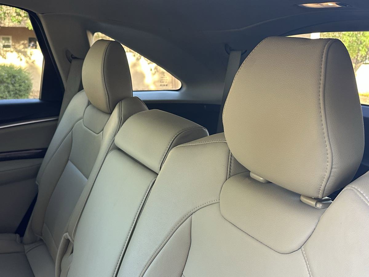 Used 2020 Acura MDX FWD image 19