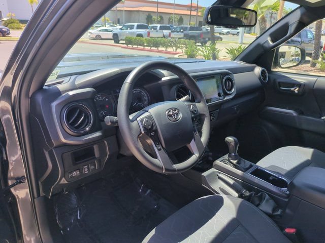 Used 2019 Toyota Tacoma TRD Sport w/ Technology Package AWD/4WD image 24