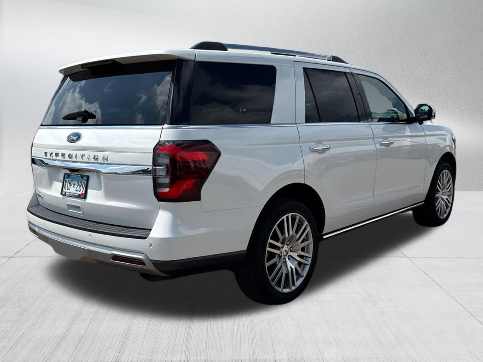 Used 2023 Ford Expedition Limited image 7