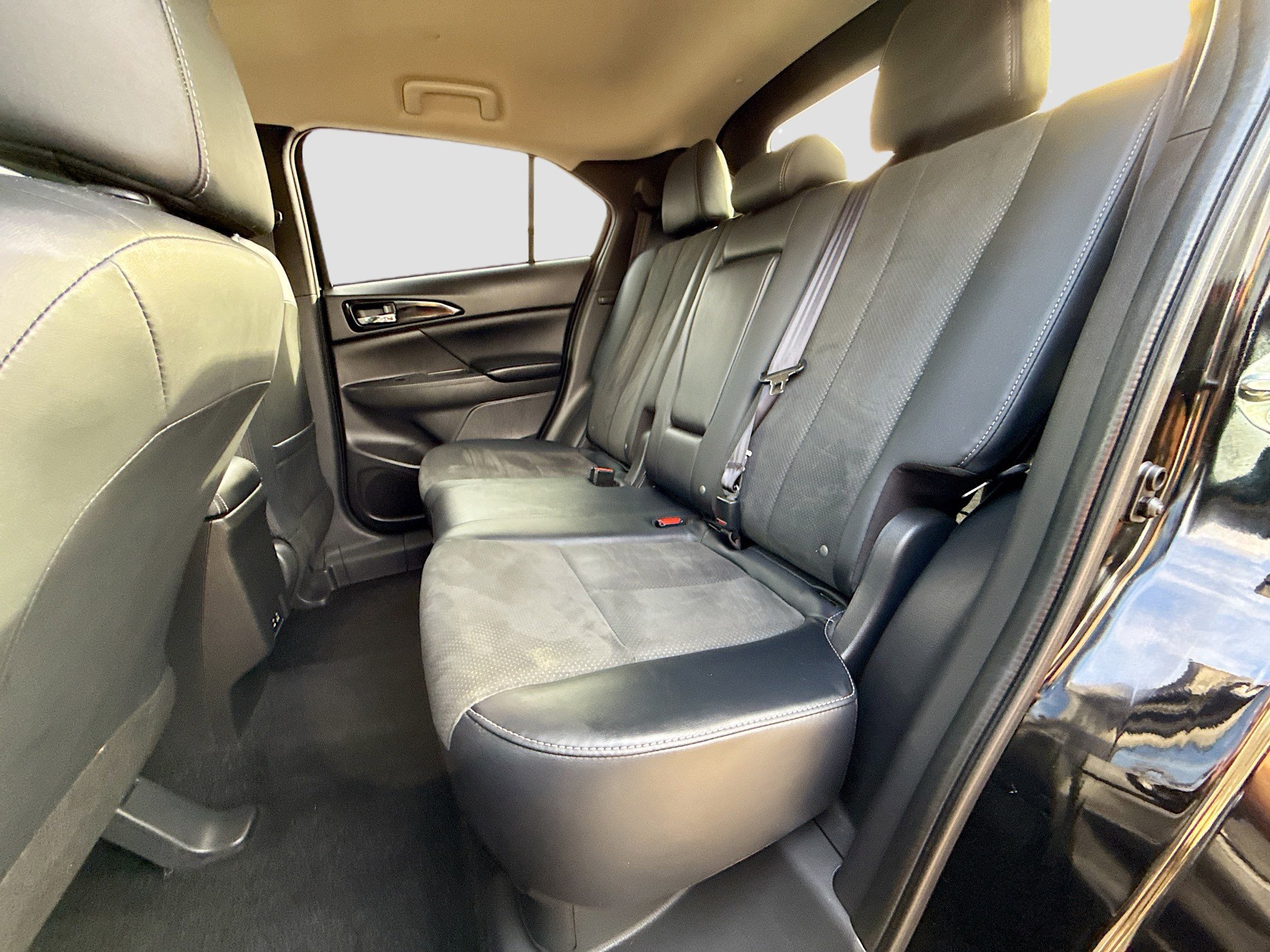 Used 2025 Mitsubishi Eclipse Cross Black Edition image 19
