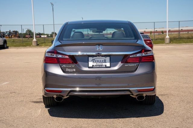 Used 2016 Honda Accord Sport image 6