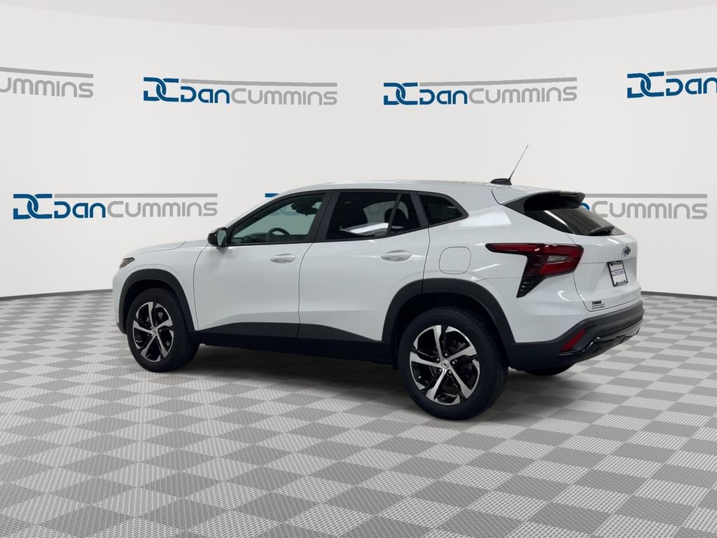 Used 2024 Chevrolet Trax RS w/ Driver Confidence Package image 6