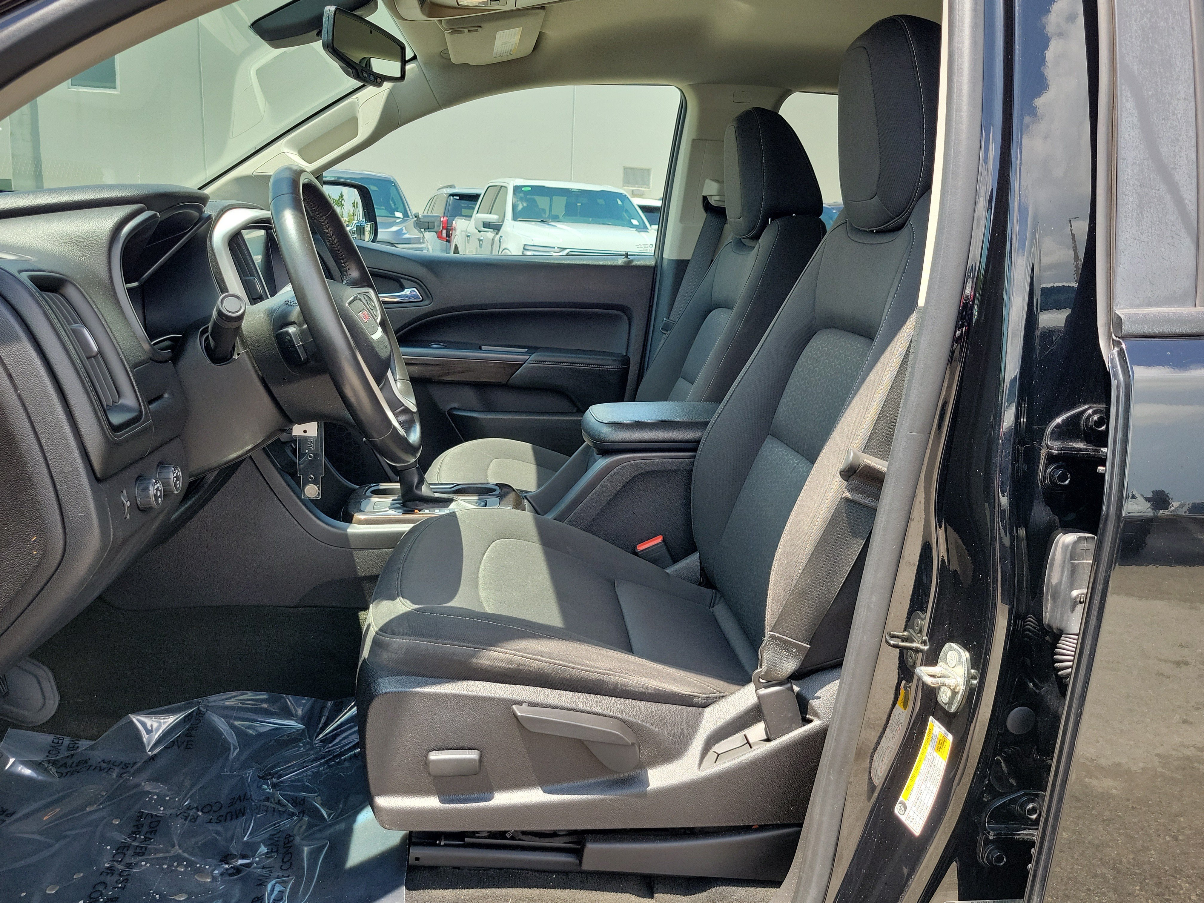 Used 2016 GMC Canyon SLE w/ Nightfall Edition AWD/4WD image 11