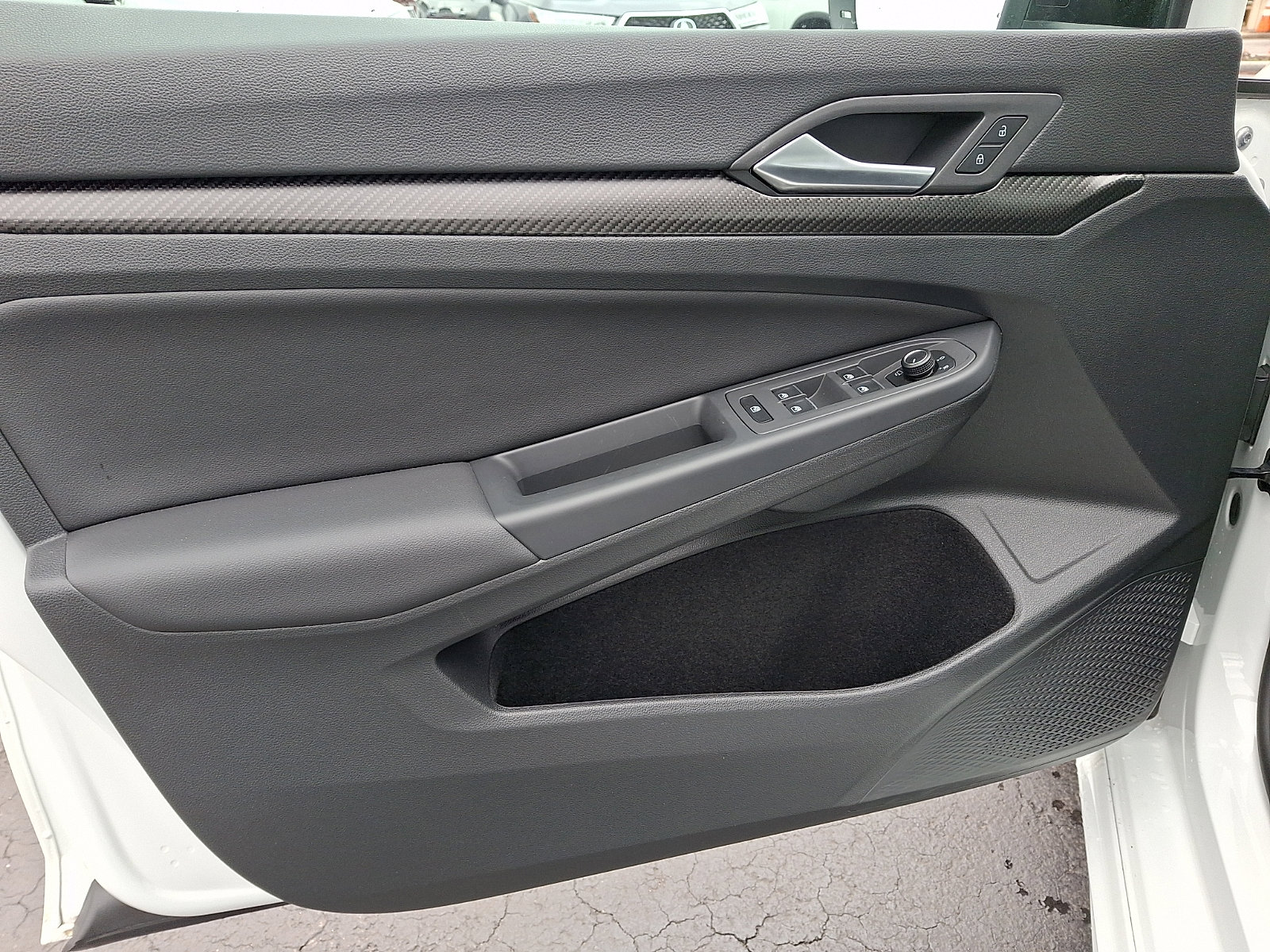 Used 2025 Volkswagen Golf R Black Edition image 12