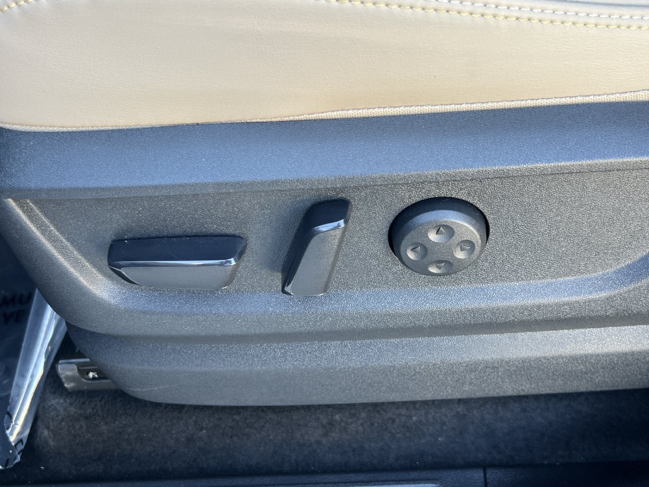 Used 2026 Nissan Armada Platinum RWD image 9