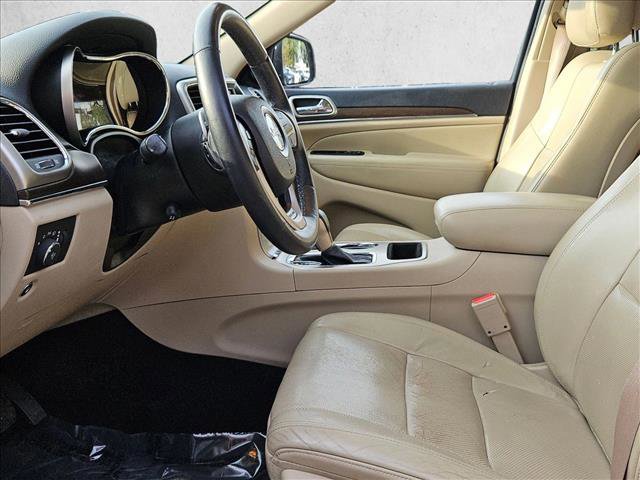 Used 2016 Jeep Grand Cherokee Limited w/ Luxury Group II image 17