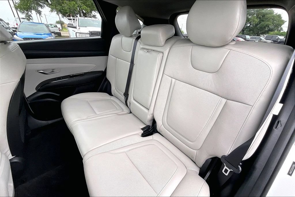 Used 2025 Hyundai Tucson Limited FWD image 19
