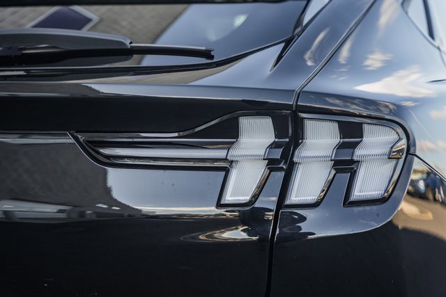 Certified 2025 Ford Mustang Mach-E Select w/ Comfort Package Lite image 8