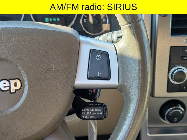 Used 2009 Jeep Liberty Limited w/ Premium Group AWD/4WD image 12