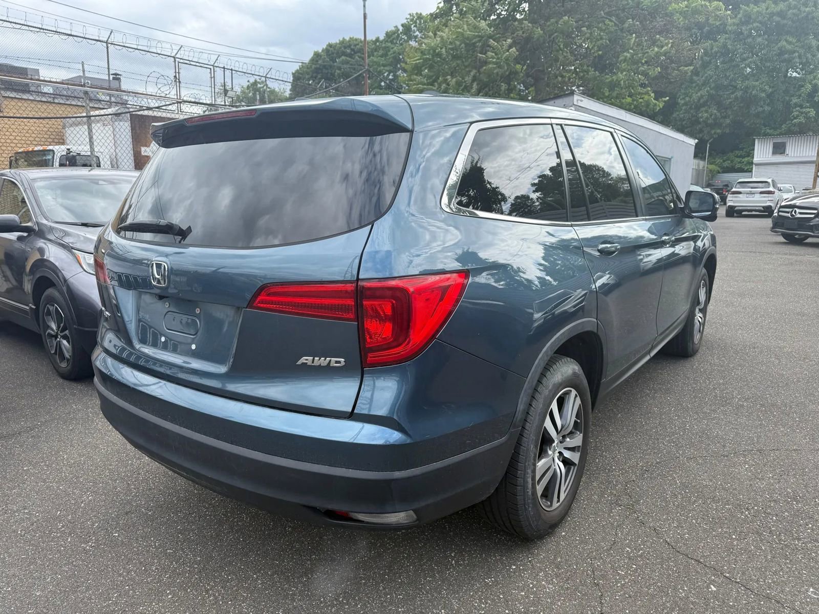 Used 2017 Honda Pilot EX-L image 5
