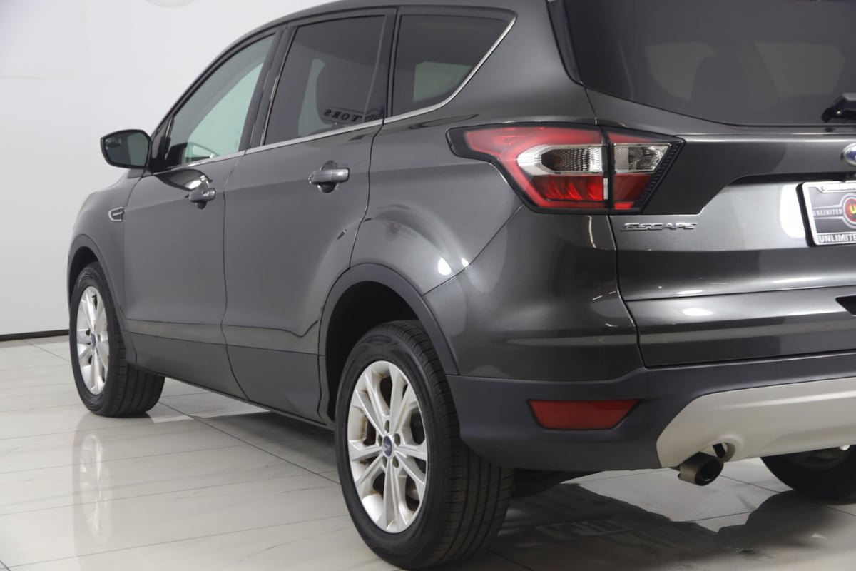 Used 2017 Ford Escape SE AWD/4WD image 18