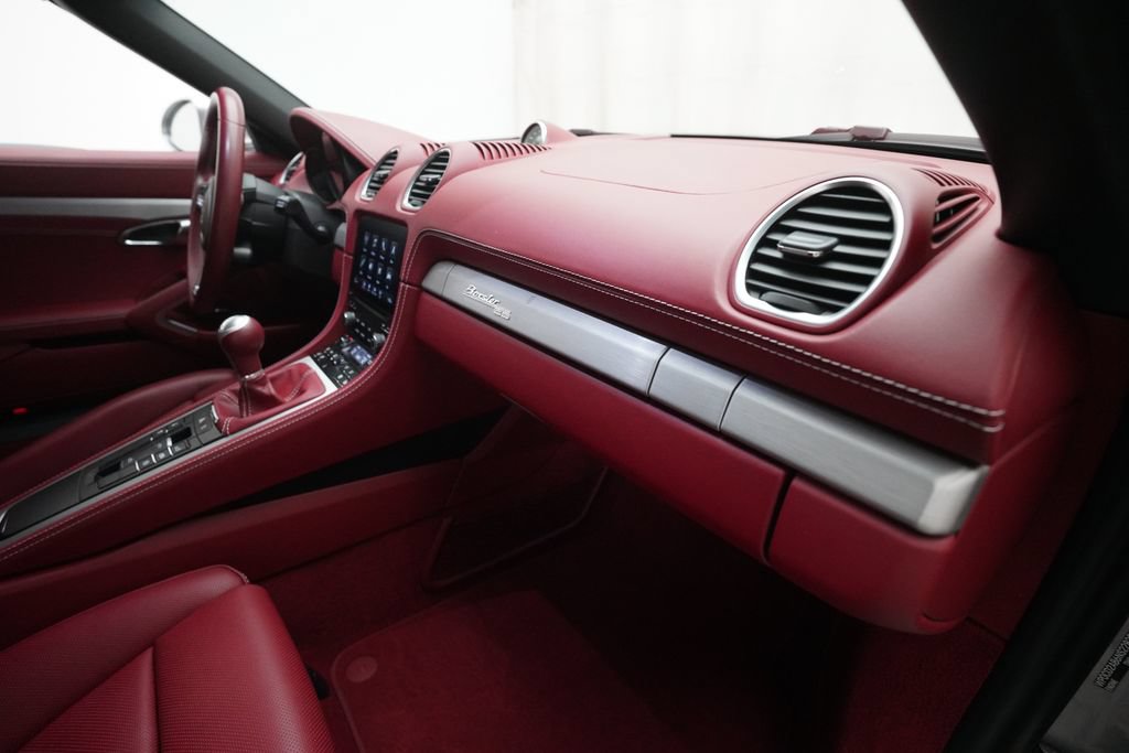 Certified 2022 Porsche 718 Boxster RWD image 23