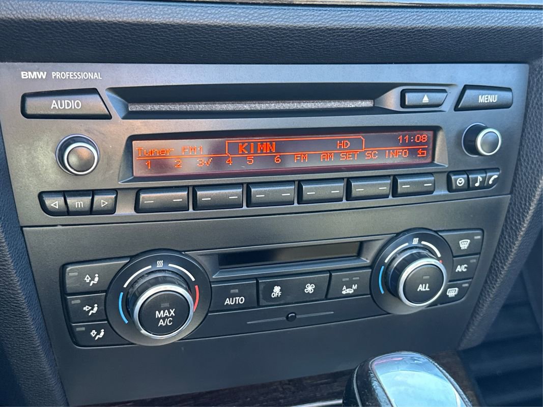 Used 2013 BMW 328i Convertible image 15