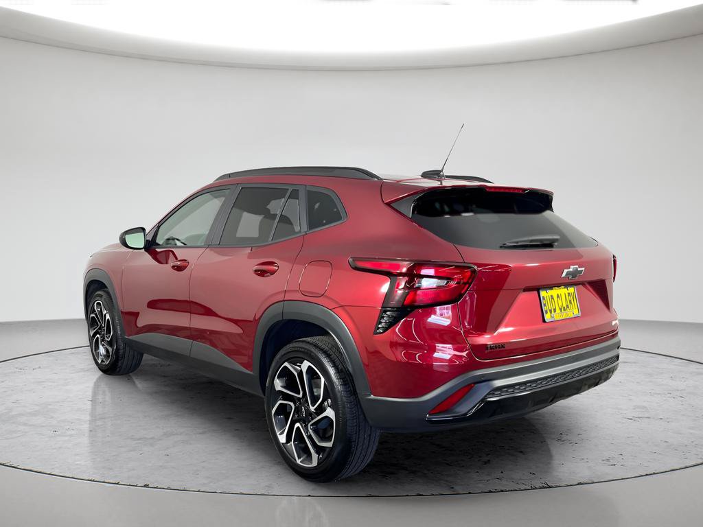 Used 2025 Chevrolet Trax RS w/ Driver Confidence Package FWD image 7