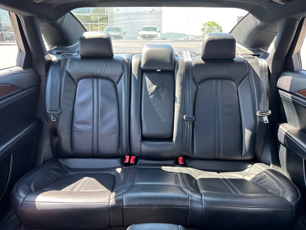Used 2019 Lincoln MKZ Reserve FWD image 14