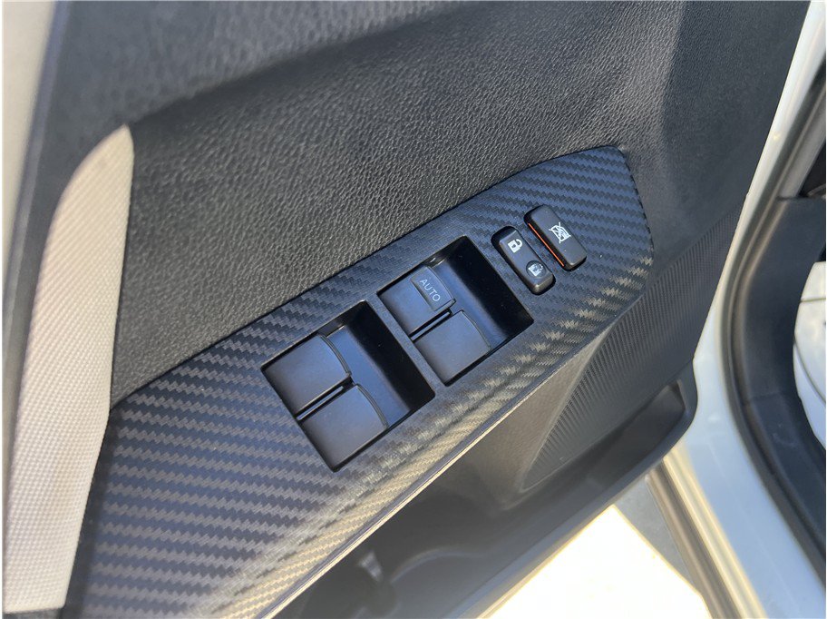 Used 2013 Toyota RAV4 LE FWD image 13