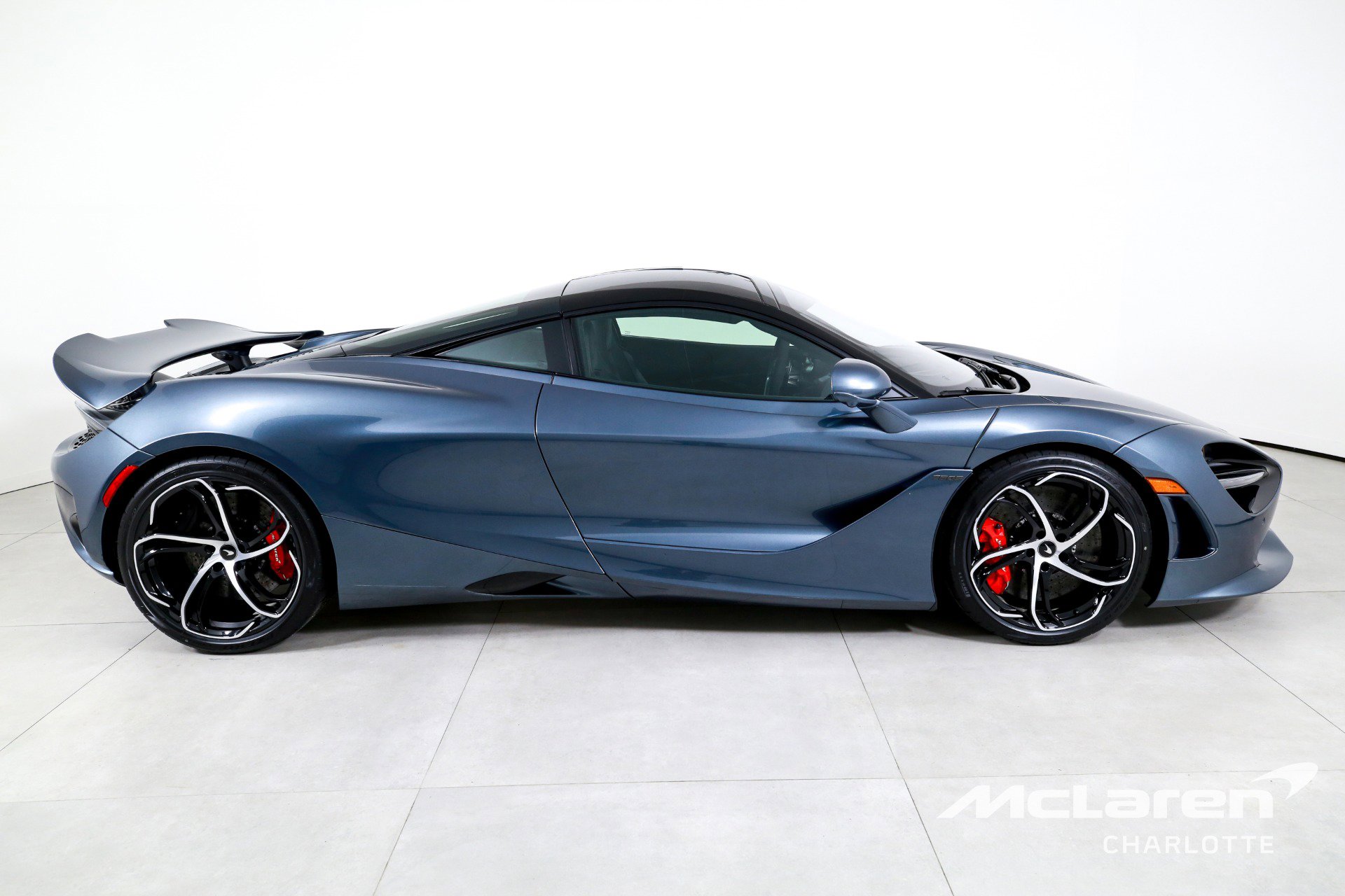 Used 2025 McLaren 750S image 10