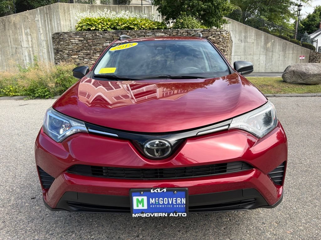 Used 2018 Toyota RAV4 LE AWD/4WD image 9