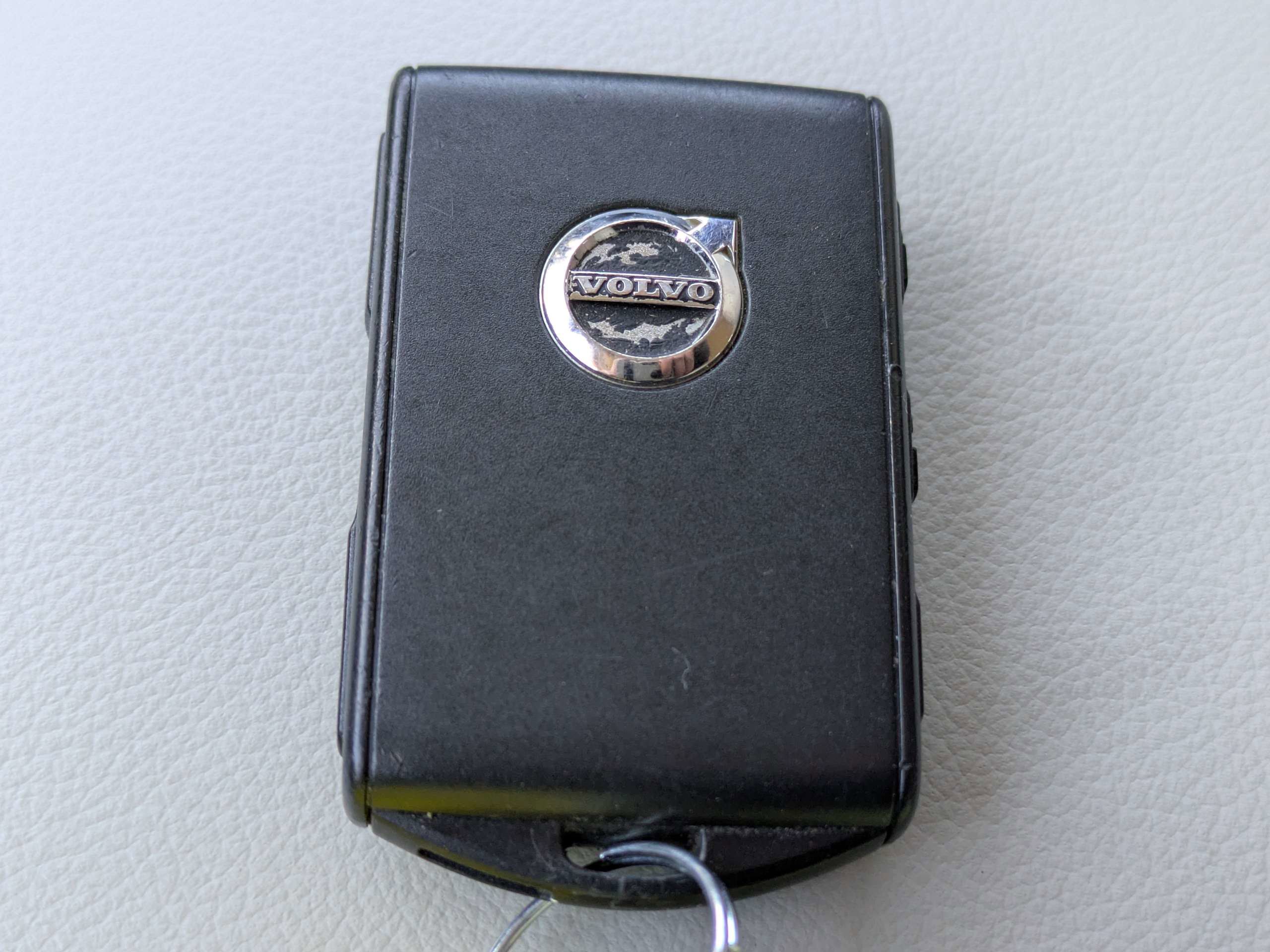 Used 2021 Volvo XC40 T4 Momentum image 31