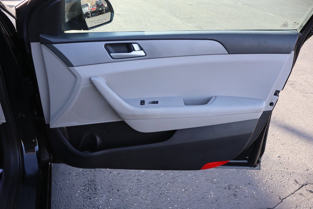 Used 2016 Hyundai Sonata SE image 23