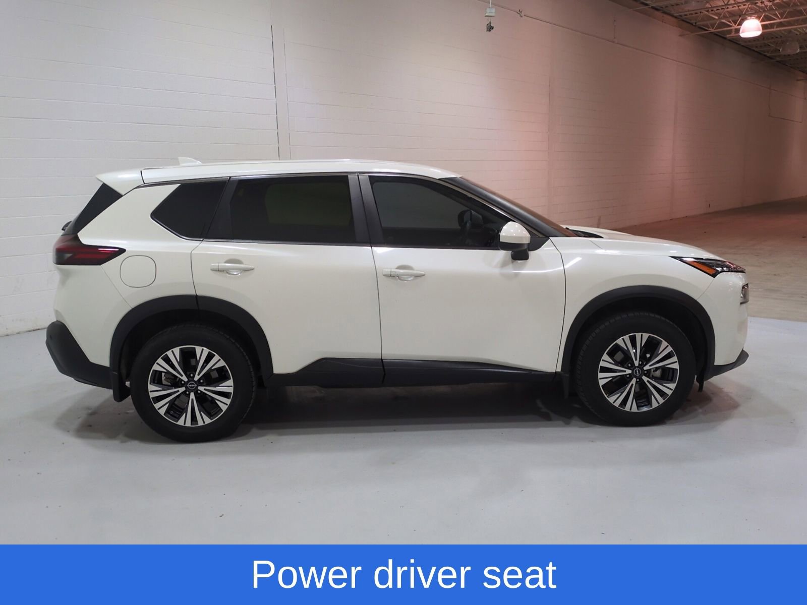 Used 2023 Nissan Rogue SV FWD video 2