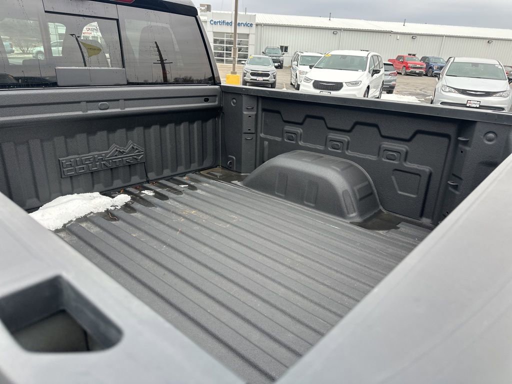 Used 2024 Chevrolet Silverado 1500 High Country image 15