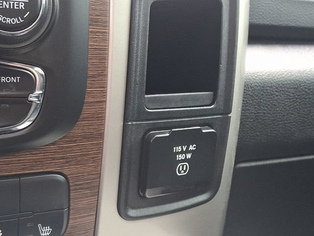 Used 2017 RAM 1500 Laramie w/ Convenience Group AWD/4WD image 17