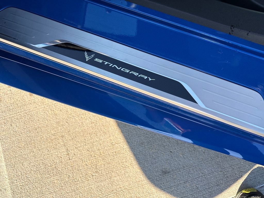 Used 2023 Chevrolet Corvette Stingray Coupe w/ Chrome Exterior Badge Package RWD image 54