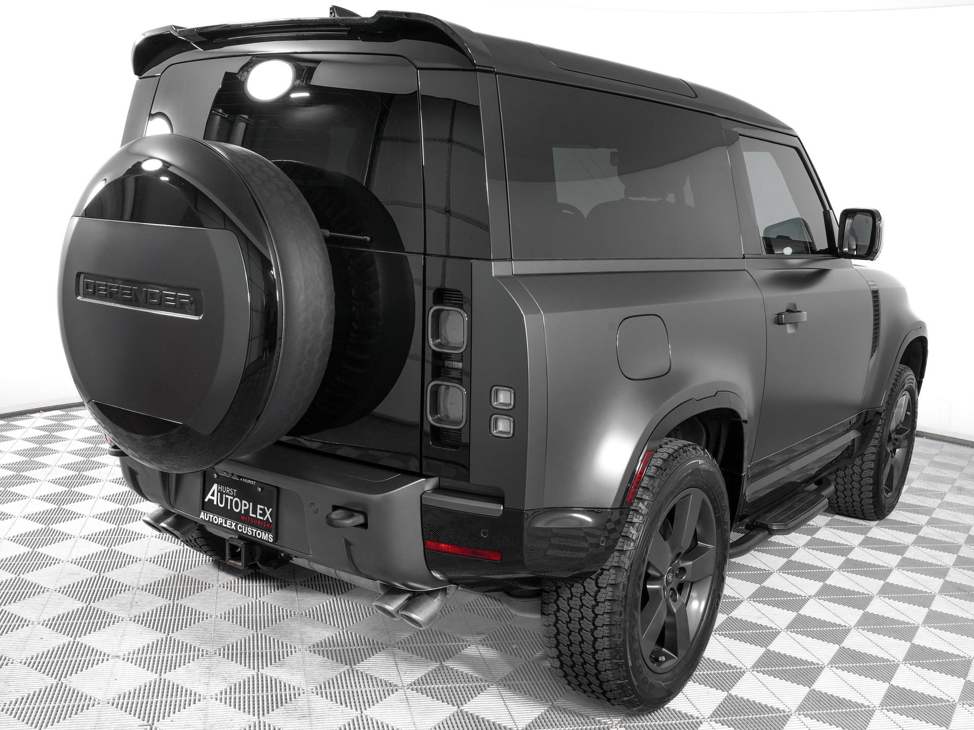Used 2024 Land Rover Defender 90 Carpathian Edition AWD/4WD image 4