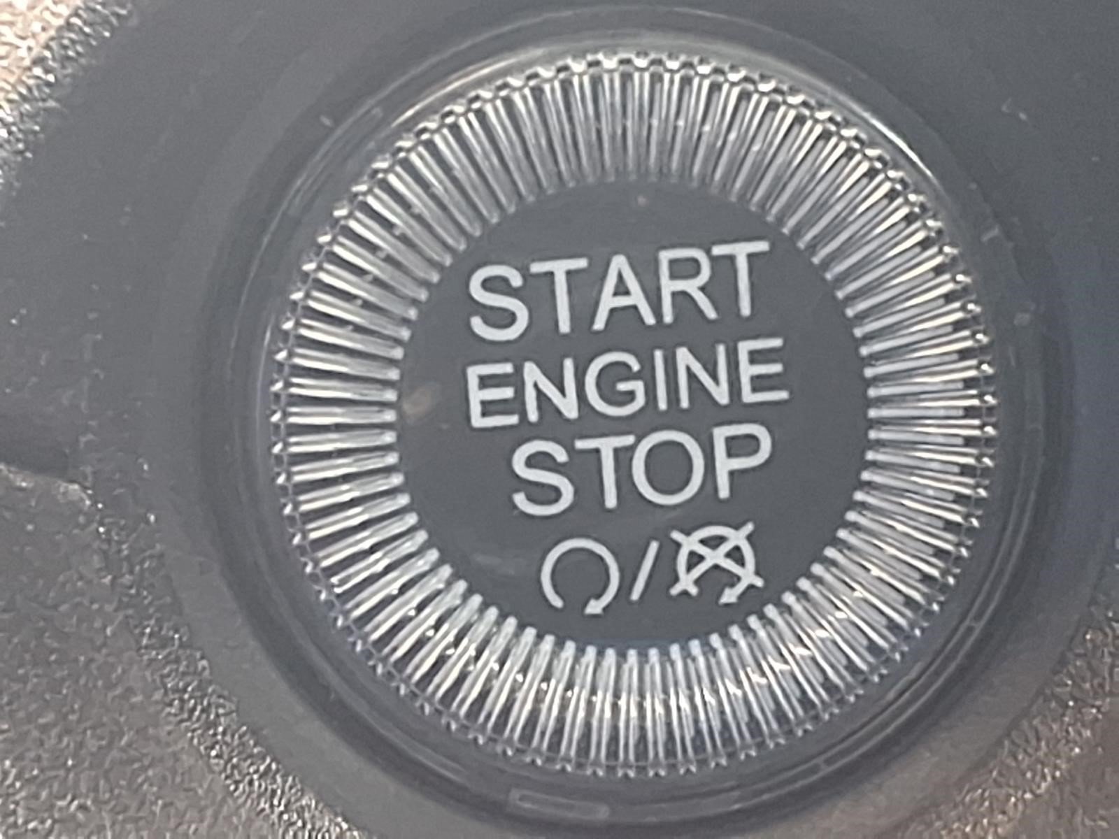 Used 2023 Jeep Renegade Latitude AWD/4WD image 15