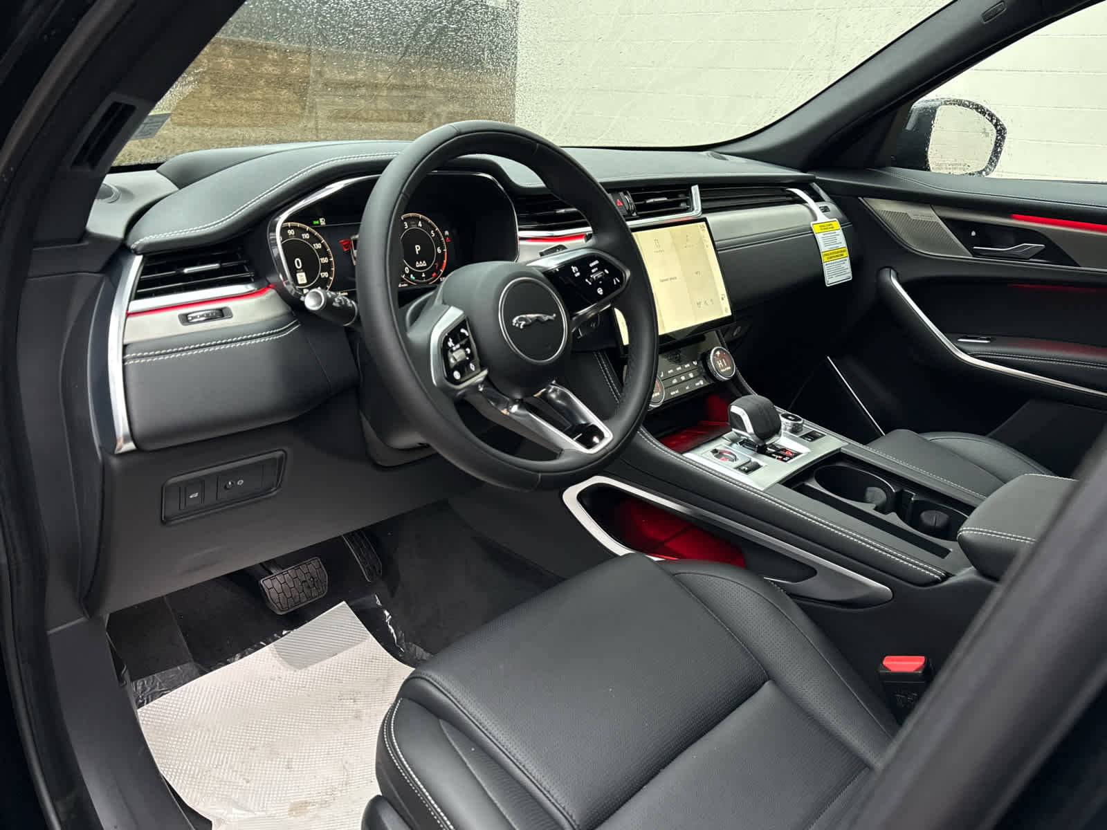 New 2026 Jaguar F-PACE R-Dynamic S image 12