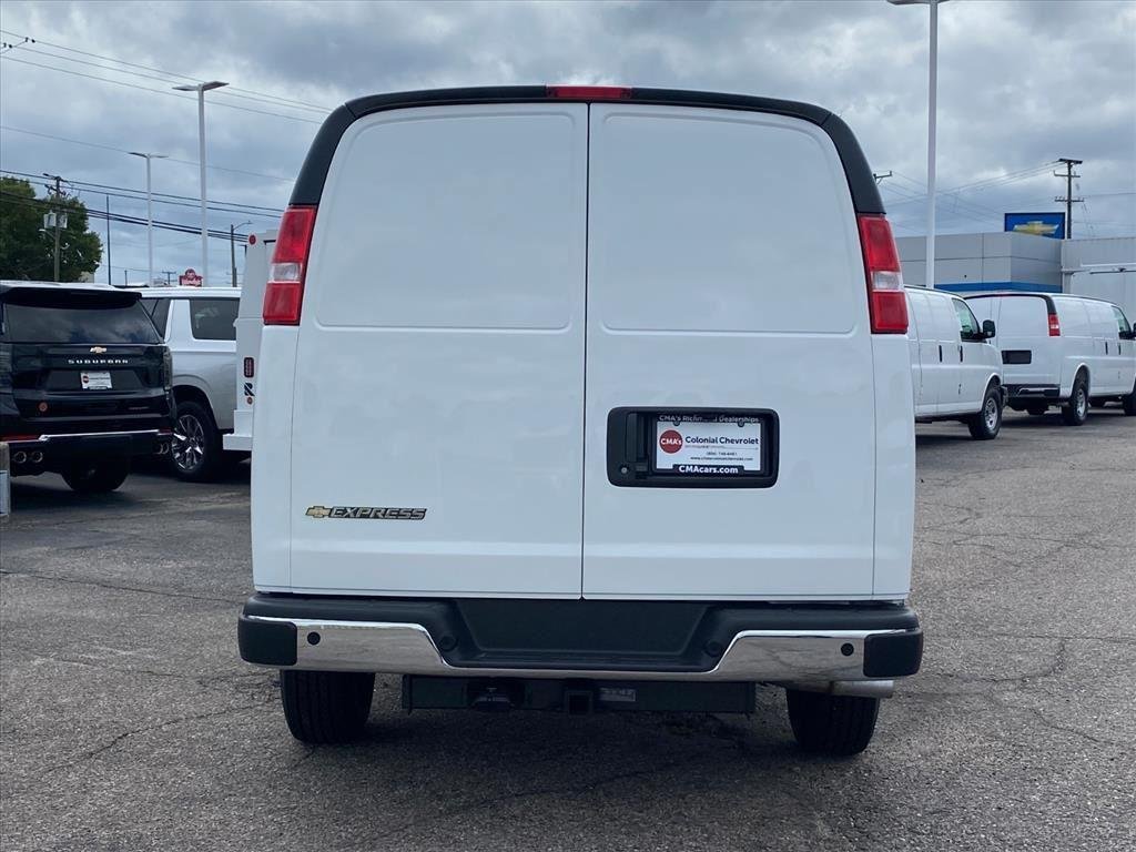 New 2025 Chevrolet Express 2500 w/ Driver Convenience Package RWD image 4