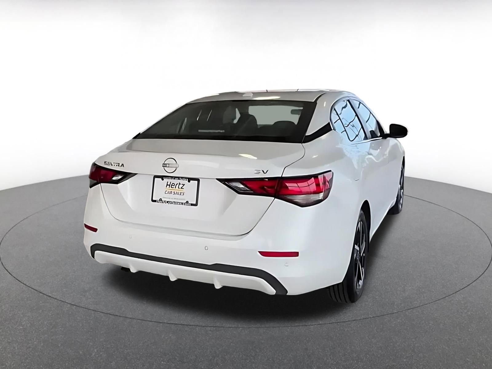 Used 2024 Nissan Sentra SV FWD image 18