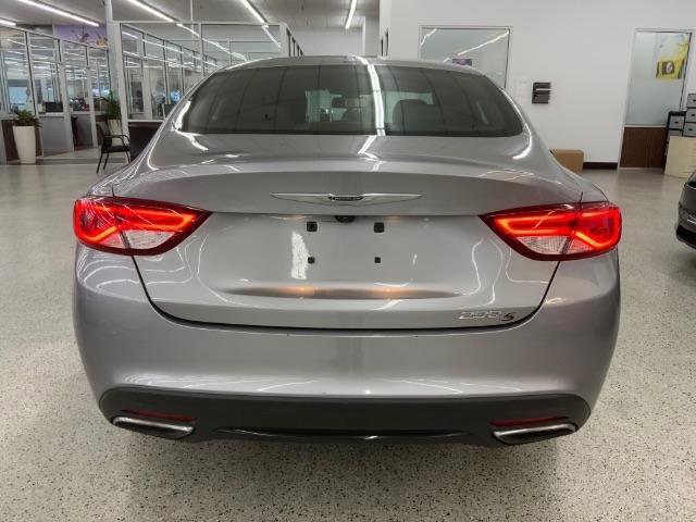 Used 2016 Chrysler 200 S image 6