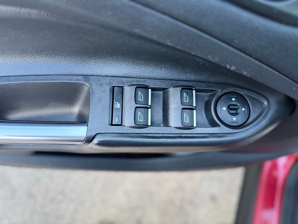 Used 2019 Ford Escape SE image 15