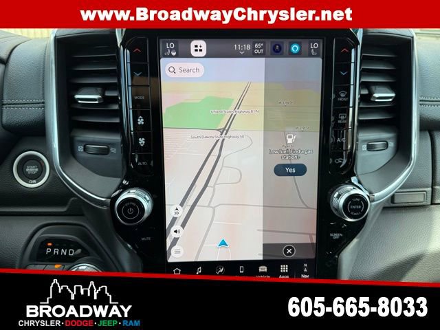 Used 2025 RAM 1500 Laramie AWD/4WD image 17