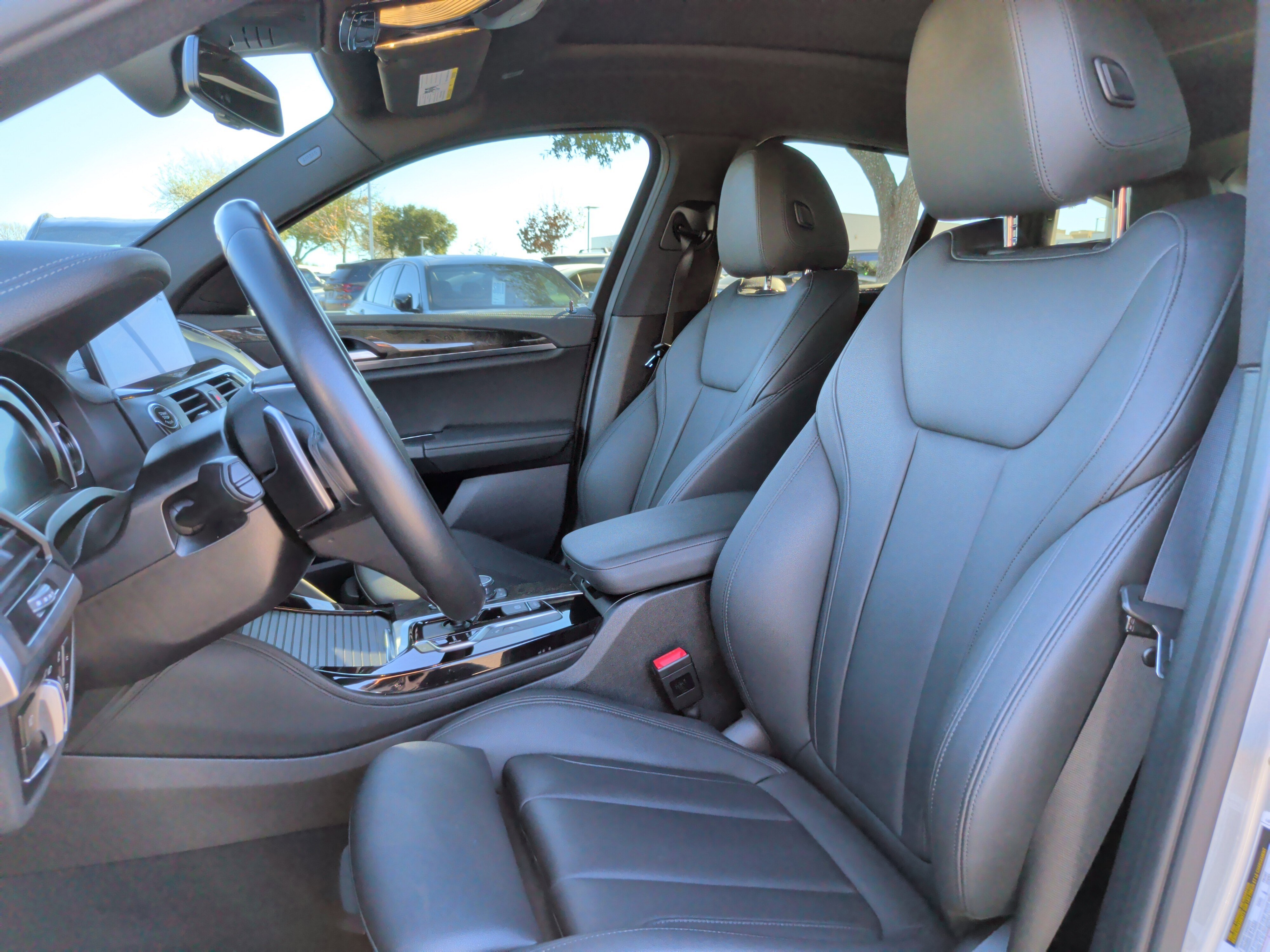 Used 2019 BMW X4 M40i w/ Driving Assistance Package image 25