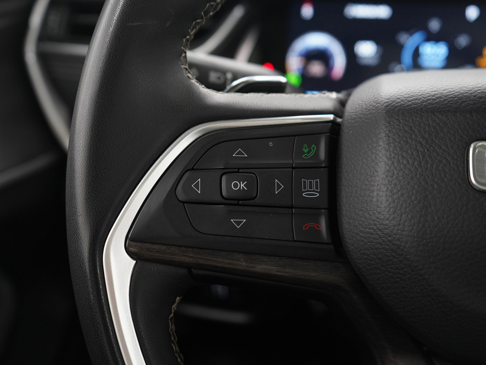 Used 2023 Jeep Grand Cherokee L Limited w/ Luxury Tech Group II image 27