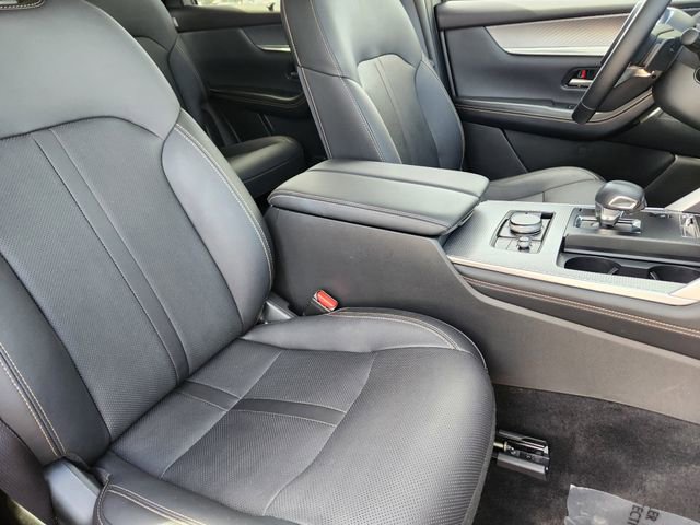 Used 2025 MAZDA CX-70 Plug-In Hybrid w/ Premium Pkg image 14