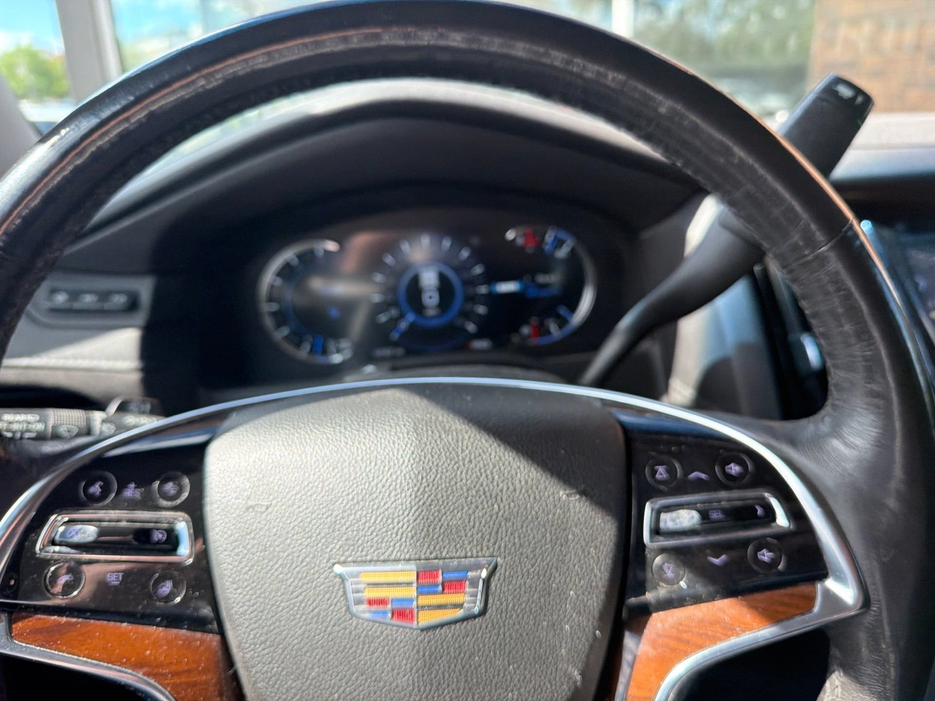 Used 2020 Cadillac Escalade Luxury AWD/4WD image 22