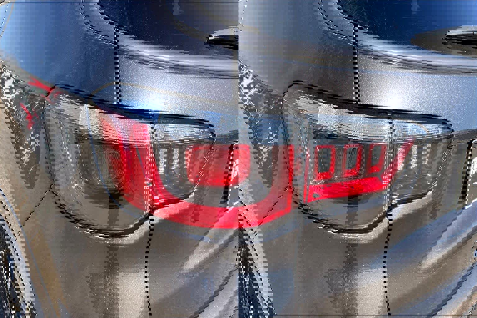 Used 2020 Jeep Compass Trailhawk image 29