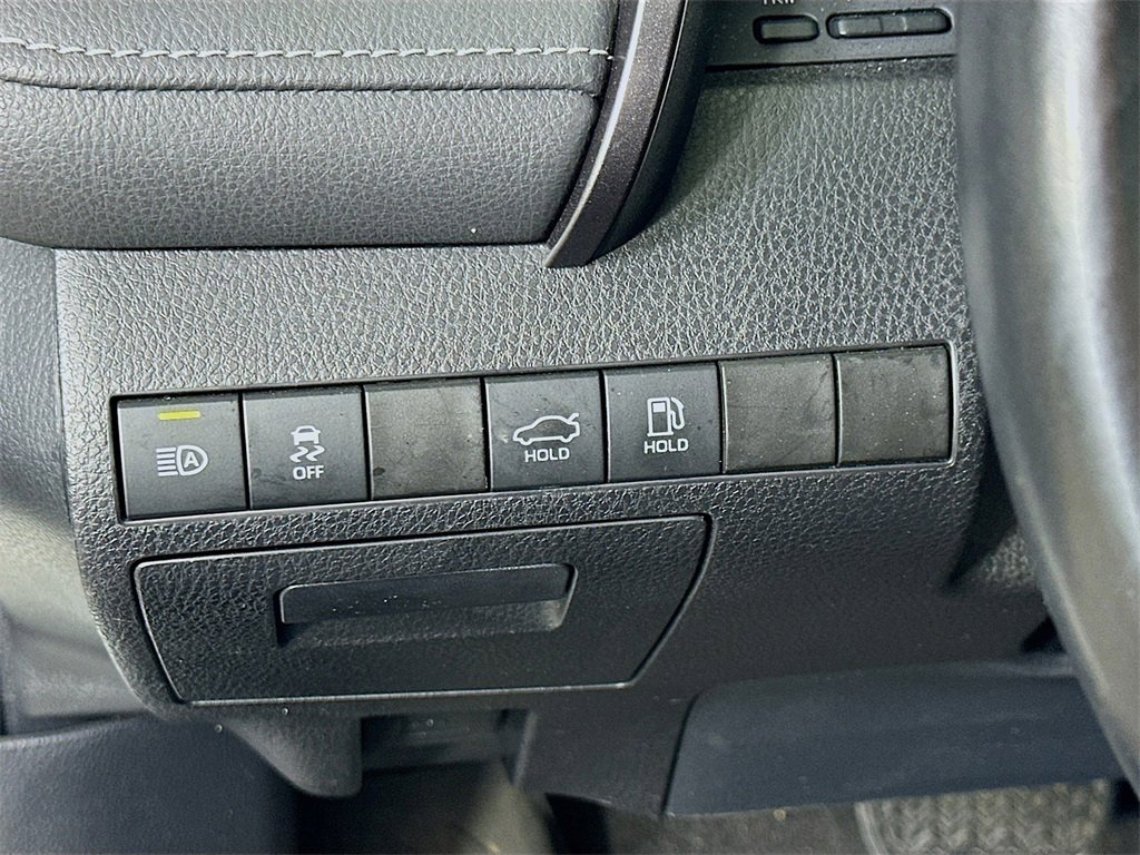 Used 2021 Toyota Camry XSE w/ Navigation Package image 21