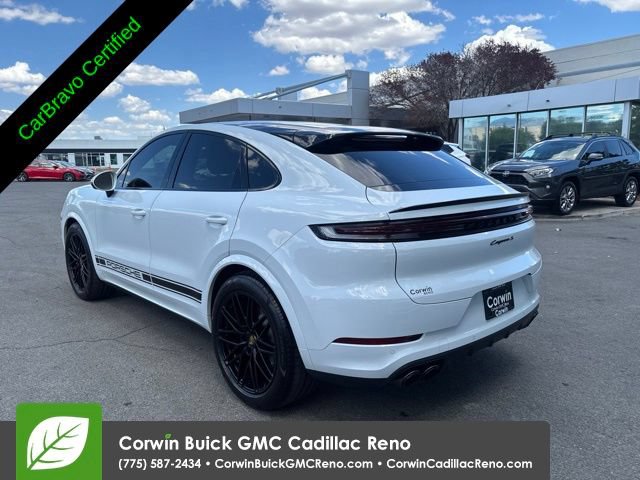 Used 2024 Porsche Cayenne S AWD/4WD image 3