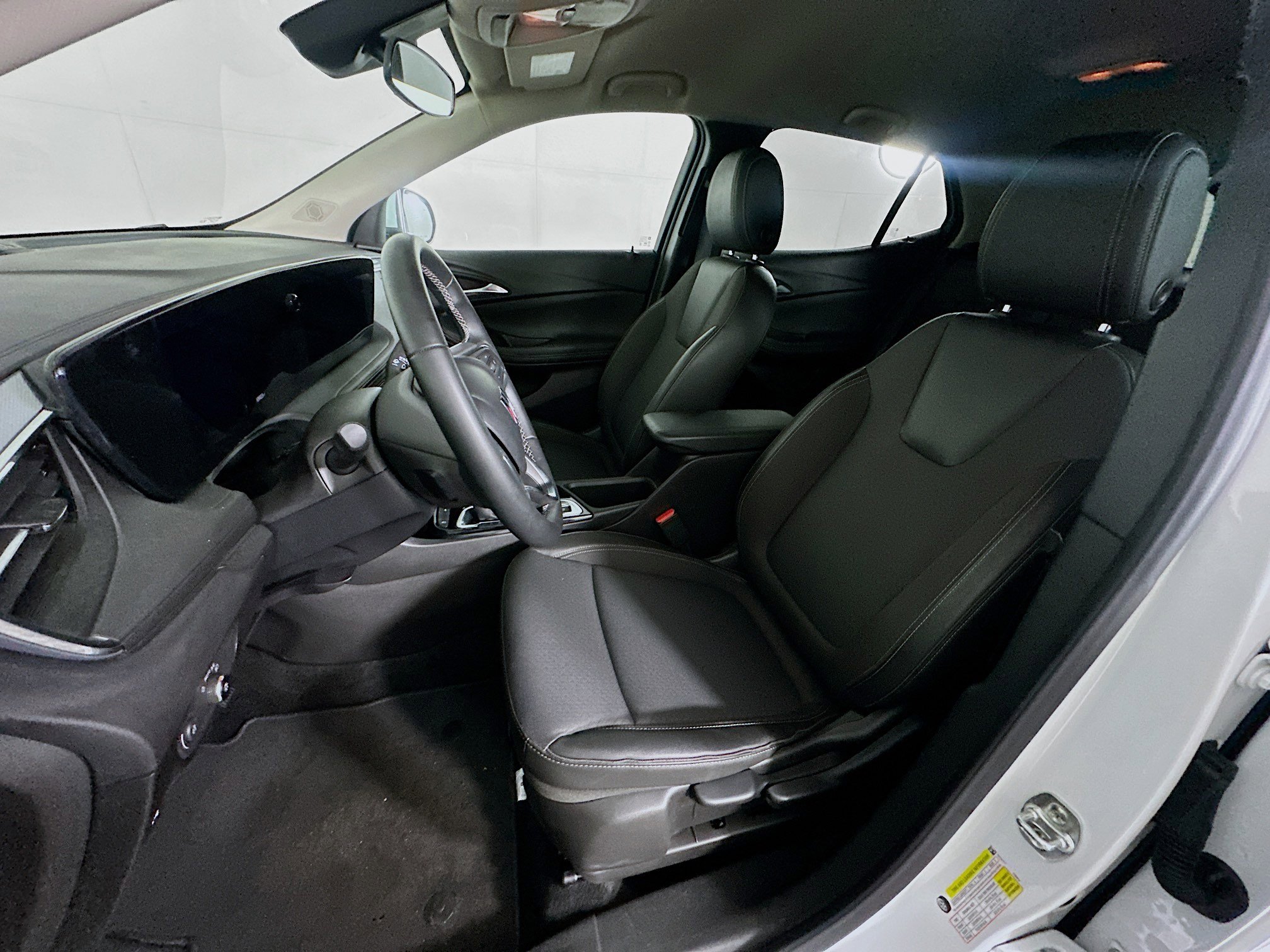 Used 2025 Buick Encore GX Preferred FWD image 13