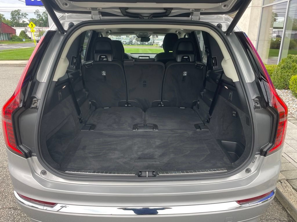 Used 2025 Volvo XC90 B6 Plus AWD/4WD image 12